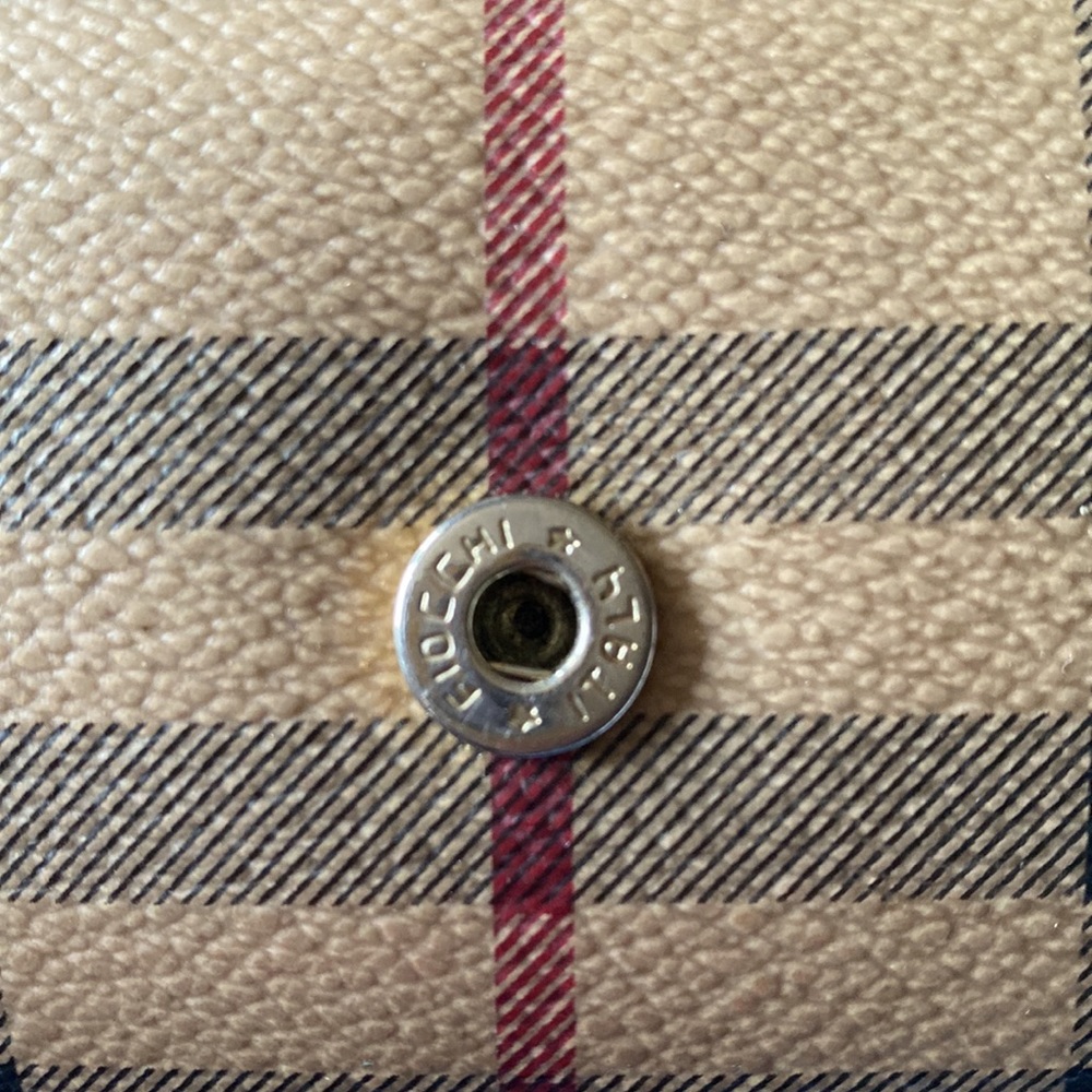 Authentic Burberry Wallet - Picture 7 of 9